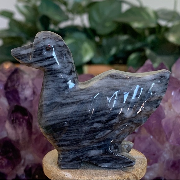 Natural Marble Carved Duck Figurine Bird Figure Carving Polished Pocket Pet 2.5" - Picture 3 of 12
